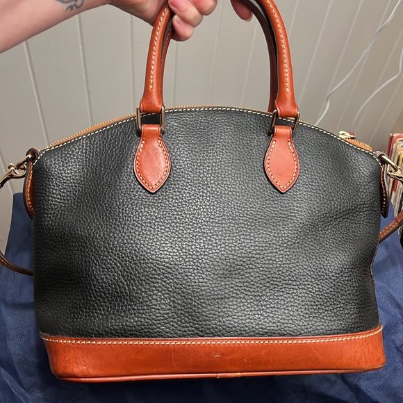 Great Condition Dooney & Bourke Black/Tan Bag w/ Atrap and dust bag - Picture 5 of 11